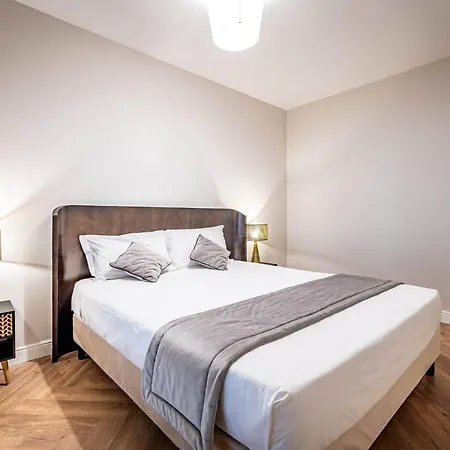 Yid Quiet Apartment With Parking-2